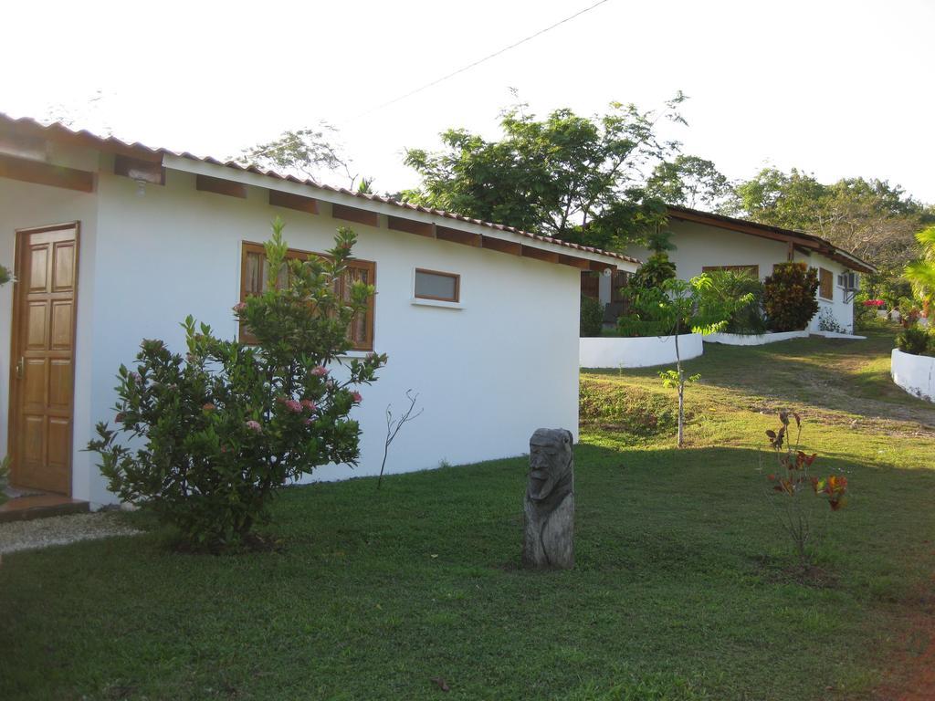 Three Monkeys Hotel